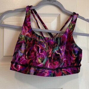 Lululemon sports bra with criss cross back and removable padding